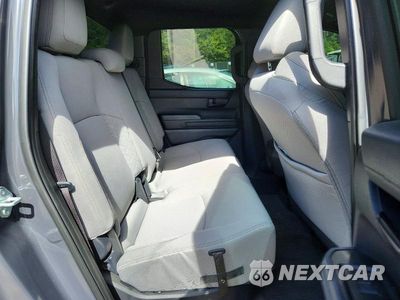 Zdjęcie 10 z 12 samochodu: 2025 TOYOTA TACOMA SR5 VIN:3TMLB5JN4SM176290 - miniatura