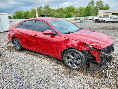 Czwarte zdjęcie samochodu z boku: 2021 HYUNDAI ELANTRA SEL VIN:KMHLM4AG6MU074473 - miniatura