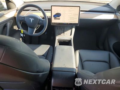 Zdjęcie 8 z 13 samochodu: 2023 TESLA MODEL Y VIN:7SAYGDEE3PA068086 - miniatura