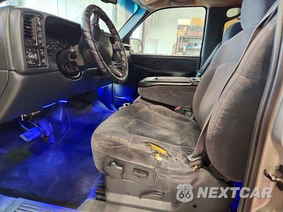 Zdjęcie 7 z 12 samochodu: 2002 CHEVROLET SILVERADO K1500 HEAVY DUTY VIN:1GCGK13U62F222667 - miniatura