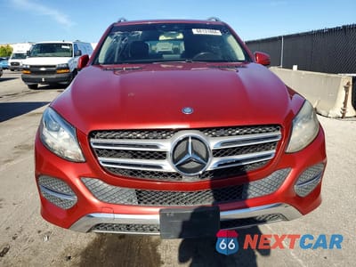 Piąte zdjęcie samochodu w środku: 2016 MERCEDES-BENZ GLE 350 VIN:4JGDA5JB2GA786752 - miniatura