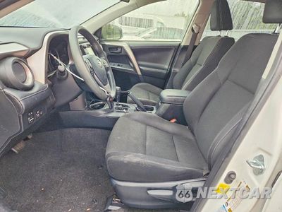 Zdjęcie 7 z 13 samochodu: 2018 TOYOTA RAV4 HYBRID LE VIN:JTMRJREV3JD256740 - miniatura