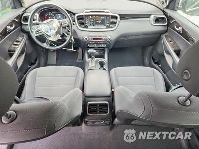 Zdjęcie 8 z 14 samochodu: 2019 KIA SORENTO LX VIN:5XYPG4A33KG551479 - miniatura