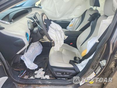 Zdjęcie 7 z 13 samochodu: 2017 TOYOTA PRIUS PRIME PREMIUM VIN:JTDKARFP6H3036915 - miniatura