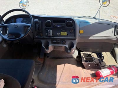 Zdjęcie 9 z 10 samochodu: 2015 FREIGHTLINER CHASSIS B2B VIN:4UZABRDU0FCFW9520 - miniatura
