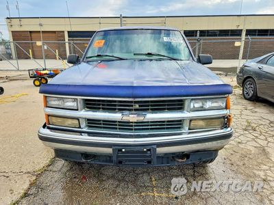 Piąte zdjęcie samochodu w środku: 1999 CHEVROLET TAHOE K1500 VIN:1GNEK13R9XJ322714 - miniatura