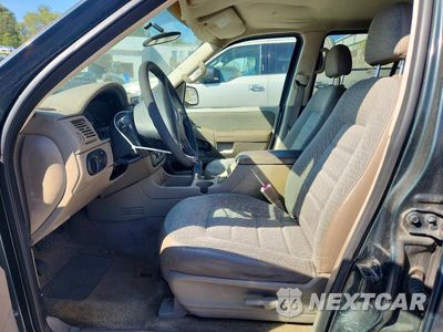 Zdjęcie 7 z 13 samochodu: 2003 FORD EXPLORER XLS VIN:1FMZU72K73UA67822 - miniatura