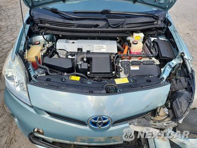 Zdjęcie 11 z 12 samochodu: 2014 TOYOTA PRIUS TWO VIN:JTDKN3DU4E1824237 - miniatura