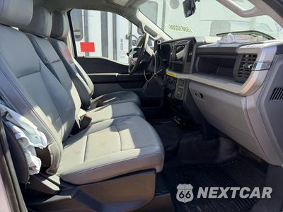 Piąte zdjęcie samochodu w środku: 2024 FORD F450 SUPER DUTY VIN:1FDUF4HN1RDA14367 - miniatura