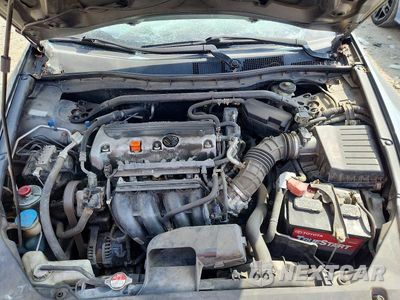 Zdjęcie 11 z 12 samochodu: 2012 HONDA ACCORD LX VIN:1HGCS1B32CA009822 - miniatura
