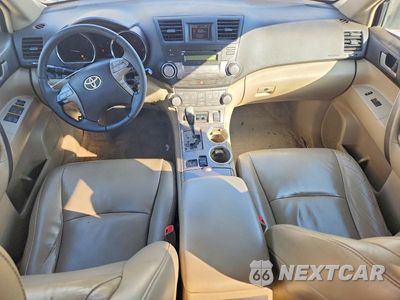 Zdjęcie 8 z 13 samochodu: 2010 TOYOTA HIGHLANDER SE VIN:5TDKK3EH6AS022084 - miniatura
