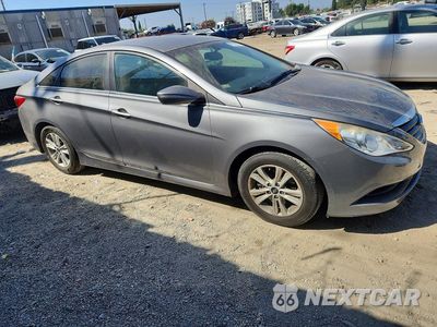 Czwarte zdjęcie samochodu z boku: 2014 HYUNDAI SONATA GLS VIN:5NPEB4AC6EH925182 - miniatura