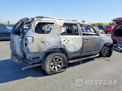 Trzecie zdjęcie samochodu z tyłu: 2018 TOYOTA 4RUNNER TRD OFF-ROAD PREMIUM VIN:JTEBU5JR8J5591847 - miniatura