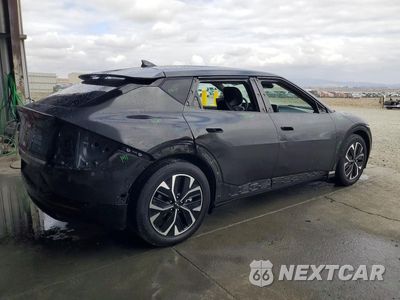 Trzecie zdjęcie samochodu z tyłu: 2023 KIA EV6 WIND VIN:KNDC34LA6P5602141 - miniatura