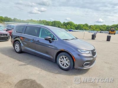 Czwarte zdjęcie samochodu z boku: 2023 CHRYSLER PACIFICA TOURING L VIN:2C4RC1BG5PR546758 - miniatura