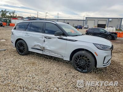 Czwarte zdjęcie samochodu z boku: 2025 LINCOLN AVIATOR RESERVE VIN:5LM5J7XCXSGL17069 - miniatura