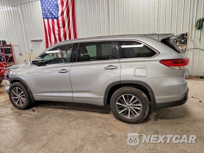 Drugie zdjęcie samochodu z przodu: 2017 TOYOTA HIGHLANDER XLE VIN:5TDJZRFH5HS380327 - miniatura