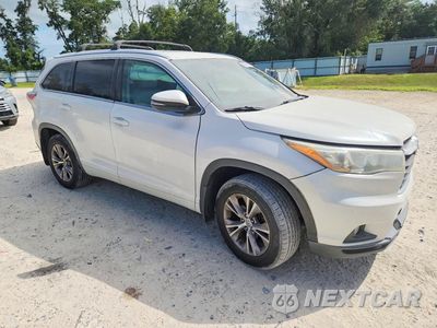 Czwarte zdjęcie samochodu z boku: 2015 TOYOTA HIGHLANDER XLE VIN:5TDJKRFH6FS190974 - miniatura