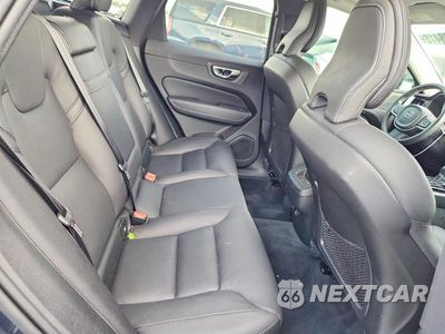 Zdjęcie 11 z 13 samochodu: 2019 VOLVO XC60 T6 VIN:YV4A22RK3K1366608 - miniatura