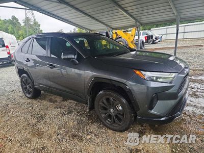 Czwarte zdjęcie samochodu z boku: 2024 TOYOTA RAV4 SE VIN:4T3T6RFVXRU146756 - miniatura