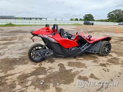 Trzecie zdjęcie samochodu z tyłu: 2016 POLARIS SLINGSHOT SL VIN:57XAAPFA1G5110909 - miniatura