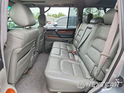Zdjęcie 11 z 13 samochodu: 2005 LEXUS LX 470 VIN:JTJHT00W453548813 - miniatura