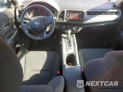 Zdjęcie 8 z 13 samochodu: 2016 HONDA HR-V LX VIN:3CZRU5H31GM717807 - miniatura