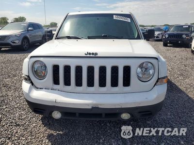 Piąte zdjęcie samochodu w środku: 2015 JEEP PATRIOT SPORT VIN:1C4NJRBBXFD438919 - miniatura