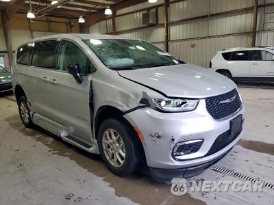 Czwarte zdjęcie samochodu z boku: 2024 CHRYSLER PACIFICA TOURING L VIN:2C4RC1BG0RR140812 - miniatura