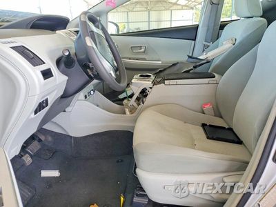 Zdjęcie 7 z 12 samochodu: 2014 TOYOTA PRIUS V THREE VIN:JTDZN3EUXE3327078 - miniatura