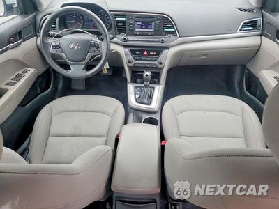 Zdjęcie 8 z 12 samochodu: 2017 HYUNDAI ELANTRA SE VIN:KMHD74LF3HU423725 - miniatura
