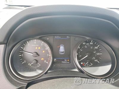 Zdjęcie 9 z 14 samochodu: 2019 NISSAN ROGUE SV VIN:JN8AT2MV4KW394877 - miniatura
