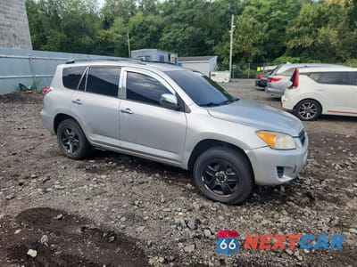 Czwarte zdjęcie samochodu z boku: 2011 TOYOTA RAV4 BASE VIN:2T3BF4DV8BW104514 - miniatura
