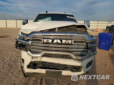 Piąte zdjęcie samochodu w środku: 2026 RAM 2500 LARAMIE VIN:3C63R5FL5TG281432 - miniatura