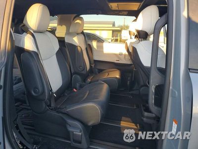 Zdjęcie 11 z 14 samochodu: 2026 TOYOTA SIENNA XSE VIN:5TDXRKEC4TS323679 - miniatura