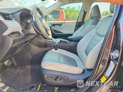 Zdjęcie 7 z 13 samochodu: 2024 TOYOTA RAV4 XLE PREMIUM VIN:2T3C1RFVXRC285382 - miniatura