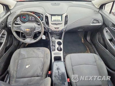 Zdjęcie 8 z 12 samochodu: 2018 CHEVROLET CRUZE LS VIN:1G1BC5SM0J7177873 - miniatura