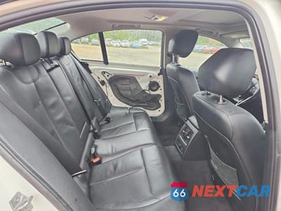 Zdjęcie 10 z 12 samochodu: 2013 BMW 328 XI VIN:WBA3B3C54DJ811569 - miniatura