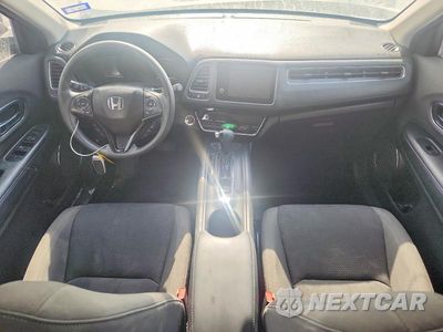 Zdjęcie 8 z 12 samochodu: 2021 HONDA HR-V EX VIN:3CZRU5H58MM704954 - miniatura