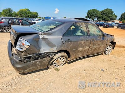 Trzecie zdjęcie samochodu z tyłu: 2004 TOYOTA CAMRY XLE VIN:4T1BE32K54U823236 - miniatura