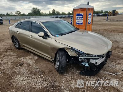 Czwarte zdjęcie samochodu z boku: 2022 KIA K5 LXS VIN:5XXG14J20NG097029 - miniatura
