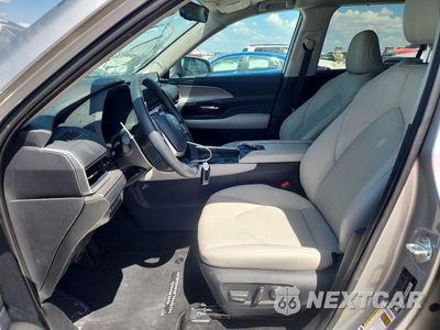 Zdjęcie 7 z 13 samochodu: 2026 TOYOTA GRAND HIGHLANDER XLE VIN:5TDAAAA57TS043429 - miniatura