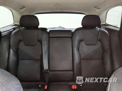 Zdjęcie 10 z 14 samochodu: 2024 VOLVO XC60 CORE VIN:YV4L12RK6R1878482 - miniatura