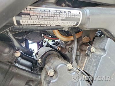 Zdjęcie 9 z 9 samochodu: 2012 HONDA CBR250 R VIN:MLHMC4107C5203129 - miniatura
