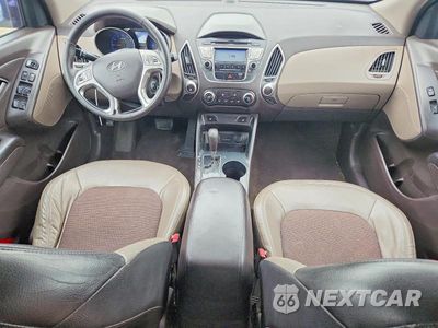 Zdjęcie 8 z 12 samochodu: 2011 HYUNDAI TUCSON GLS VIN:KM8JUCAC4BU134763 - miniatura