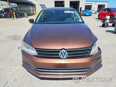 Piąte zdjęcie samochodu w środku: 2016 VOLKSWAGEN JETTA SE VIN:3VWD67AJ3GM404849 - miniatura