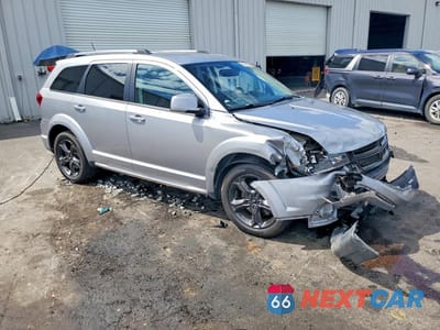 Czwarte zdjęcie samochodu z boku: 2019 DODGE JOURNEY CROSSROAD VIN:3C4PDCGG9KT680431 - miniatura