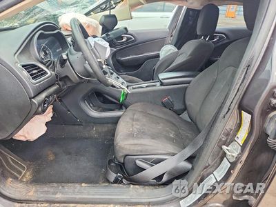 Zdjęcie 7 z 13 samochodu: 2015 CHRYSLER 200 LIMITED VIN:1C3CCCAB7FN683238 - miniatura
