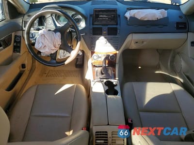 Zdjęcie 8 z 12 samochodu: 2010 MERCEDES-BENZ C 300 4MATIC VIN:WDDGF8BB4AF421654 - miniatura