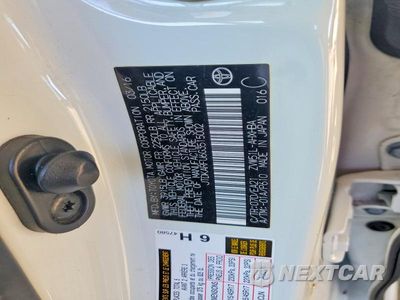 Zdjęcie 12 z 12 samochodu: 2016 TOYOTA PRIUS FOUR TOURING VIN:JTDKARFU6G3515002 - miniatura